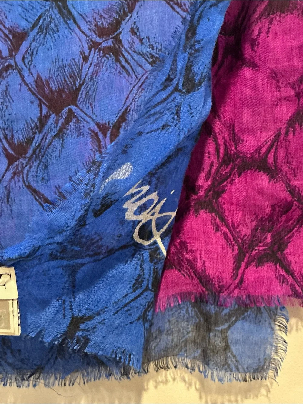 NWT Diane von Furstenberg DVF Blue Magenta Snakeskin Print Scarf Wrap 80x40